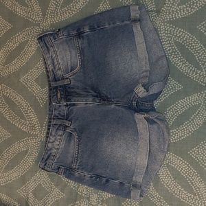 Jean short shorts